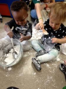 1474433_365442143601561_80271199_n